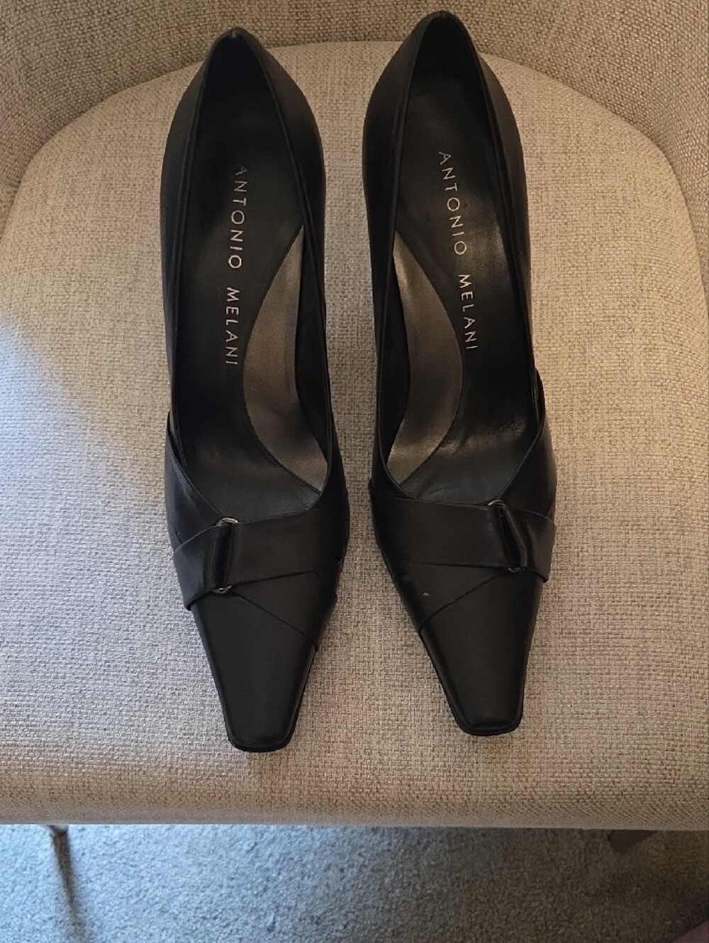 ANTONIO MELANI Black Pointed Toe Leather Heels with Knot Detail